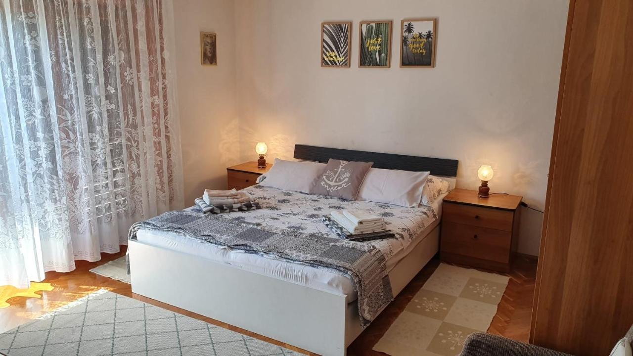 Apartmani Sofia Njivice Exterior foto